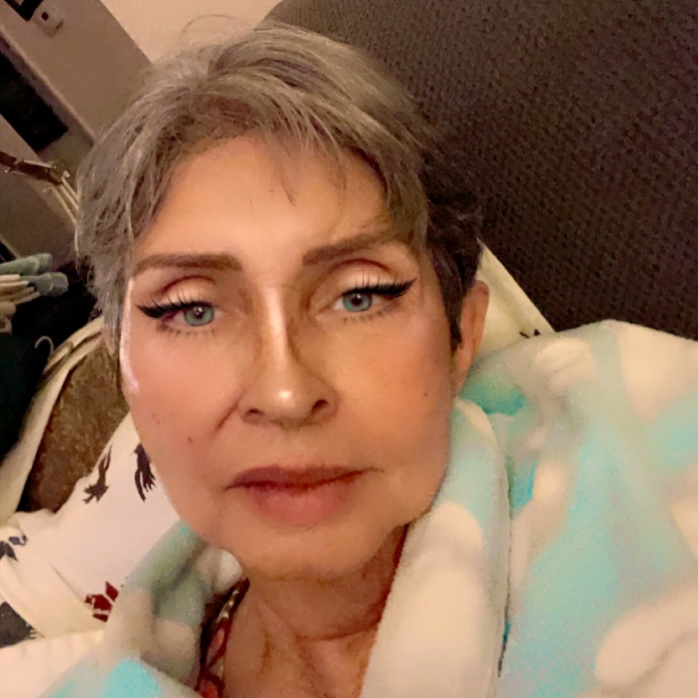 Meet your Posher, Gina